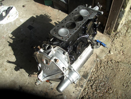 Engine without head